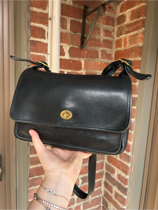 Coach Handbags - Vintage coach pocket bag style 9875 black leather crossbody turnlock retro y2k